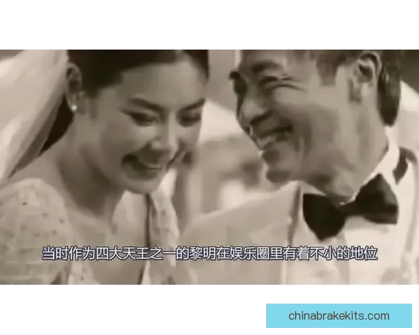 女生把坤放男生定眼里，这背后竟藏着如此惊人的秘密！ 